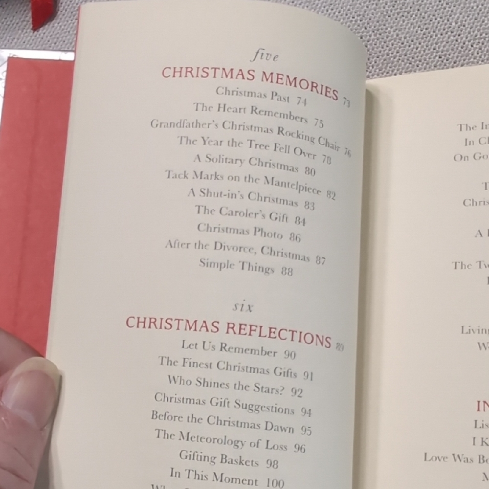 Christmas Blessings Prayers and Poems Book - Picture 8 of 9